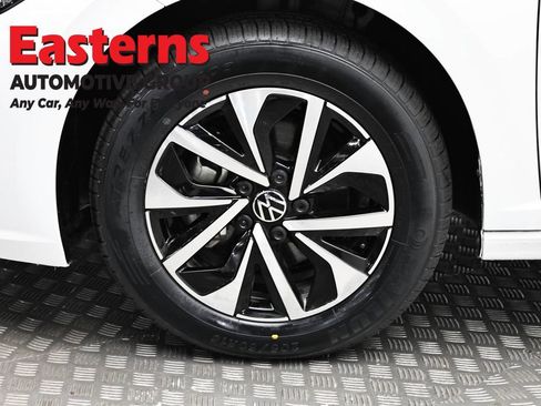 Used 2024 Volkswagen Jetta S FWD image 31