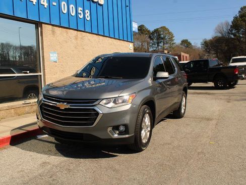 Used 2020 Chevrolet Traverse LT w/ LPO, Cargo Package image 2