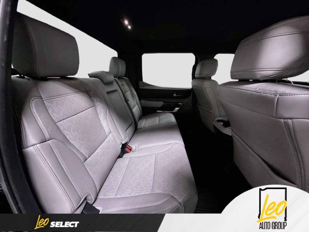 Used 2025 Toyota Tundra Limited AWD/4WD image 31