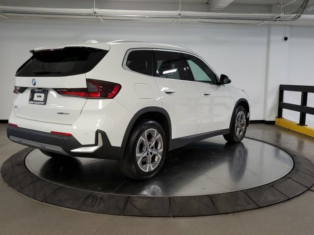 Used 2023 BMW X1 xDrive28i w/ Convenience Package AWD/4WD image 9