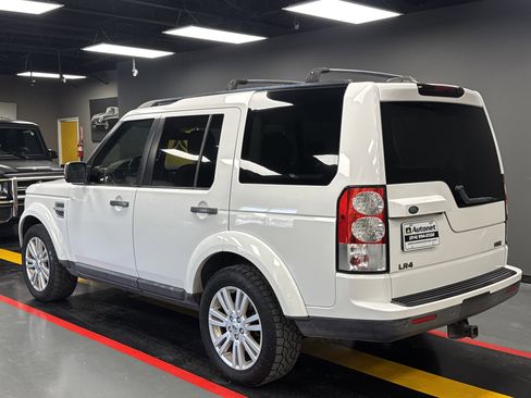 Used 2011 Land Rover LR4 HSE image 4