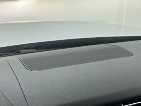 Used 2020 Land Rover Range Rover HSE image 28