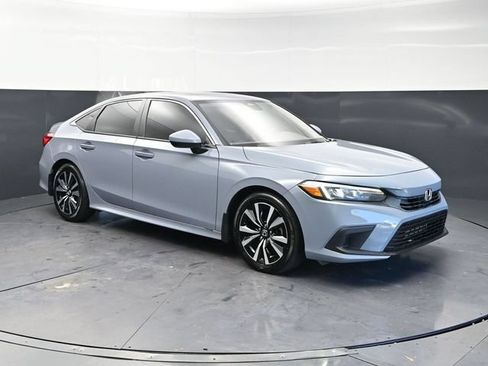 Used 2023 Honda Civic EX image 3