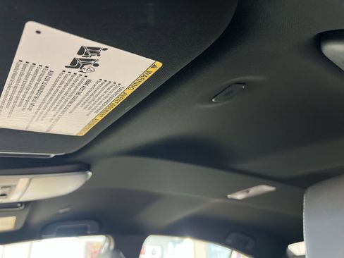 Used 2025 Toyota Camry SE image 20