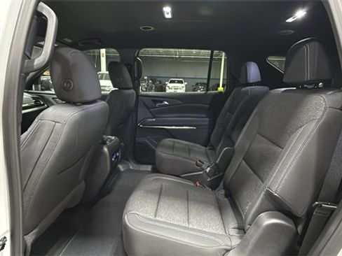 New 2026 Chevrolet Traverse LT image 14