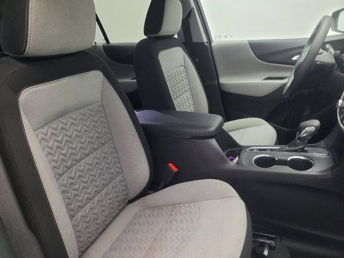 Used 2022 Chevrolet Equinox LS w/ LS Convenience Package image 21