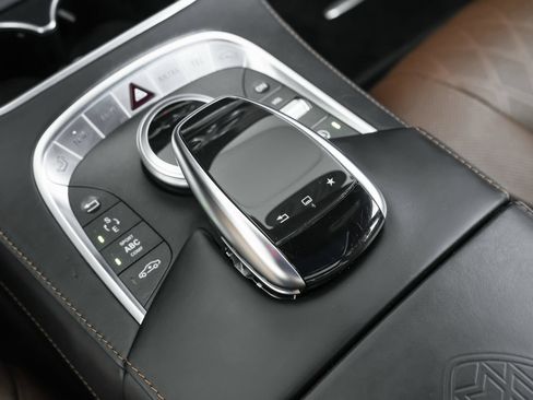 Used 2016 Mercedes-Benz Maybach S 600 image 28