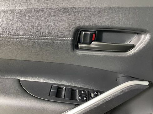 Used 2023 Toyota Corolla Cross AWD Hybrid w/ Moonroof Package image 21
