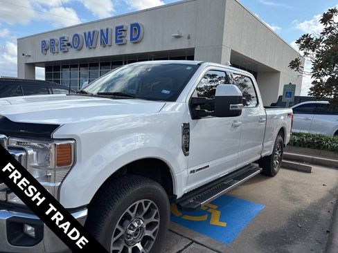 Used 2020 Ford F250 Lariat w/ Lariat Value Package image 5