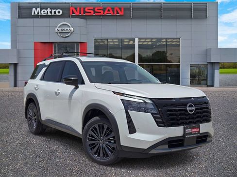 New 2026 Nissan Pathfinder SL FWD image 1