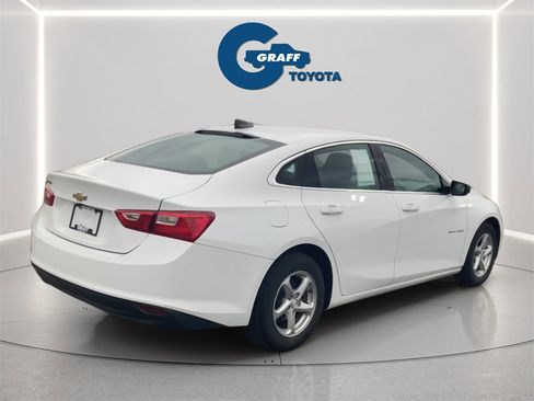 Used 2018 Chevrolet Malibu LS image 17