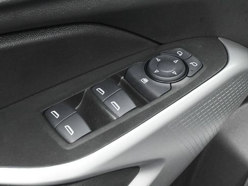 Used 2025 Chevrolet Trax LS FWD image 13