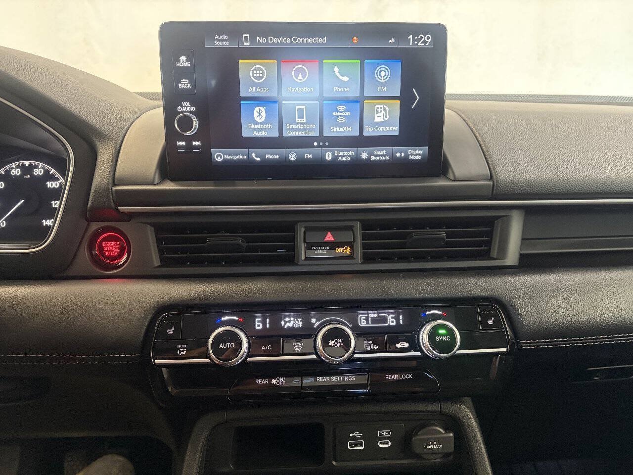 Used 2025 Honda Pilot Touring image 18