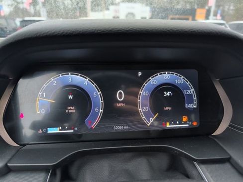 Used 2023 Jeep Grand Cherokee L Laredo image 22