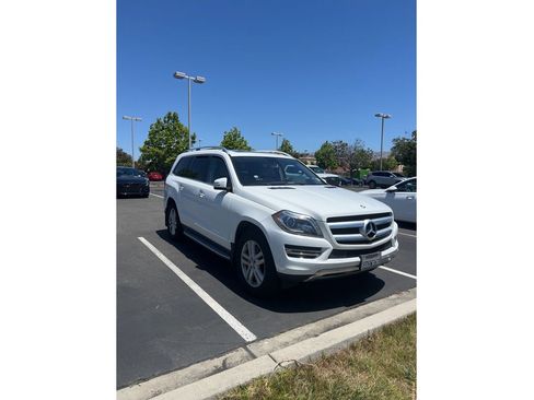 Used 2016 Mercedes-Benz GL 450 4MATIC image 3