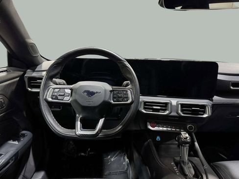 Used 2025 Ford Mustang Premium image 20