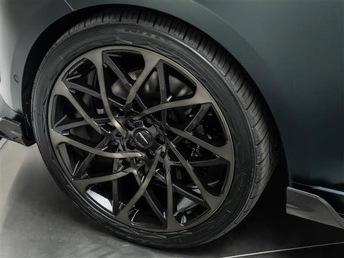 New 2025 Land Rover Range Rover Long Wheelbase Autobiography image 16