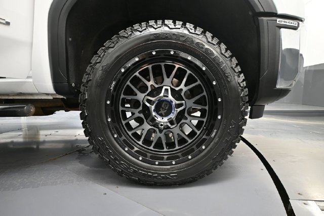 Used 2024 GMC Sierra 2500 SLE AWD/4WD image 12