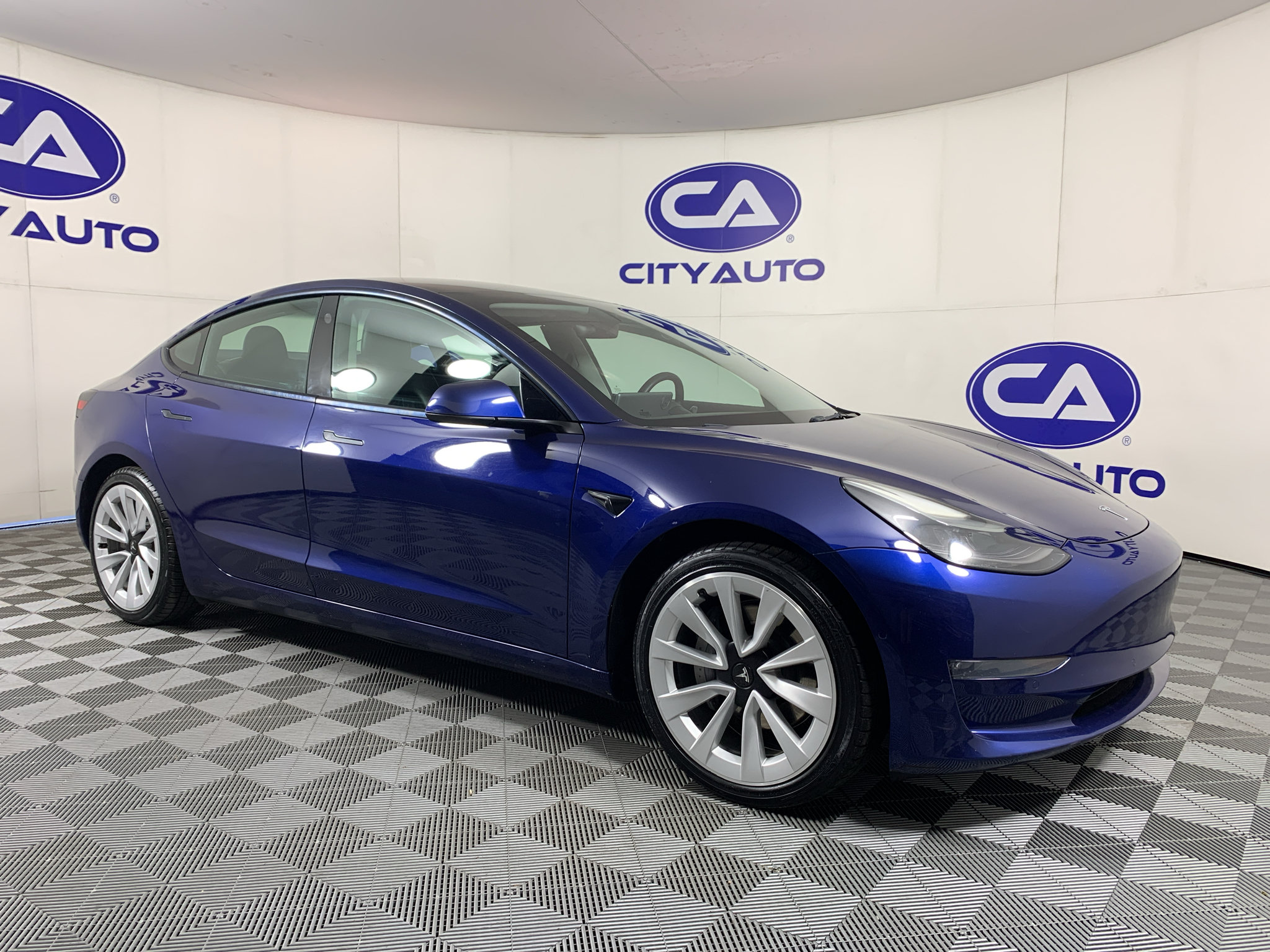 Used 2022 Tesla Model 3 Long Range AWD/4WD image 1