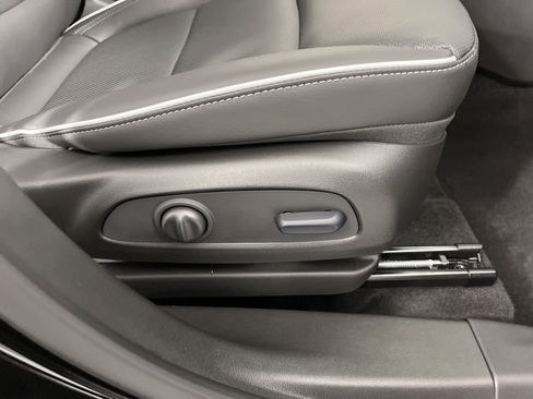 Certified 2025 Buick Encore GX Avenir w/ Avenir Technology Package image 6