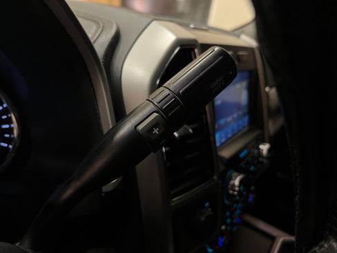 Used 2021 Ford F250 Lariat w/ Lariat Value Package image 23