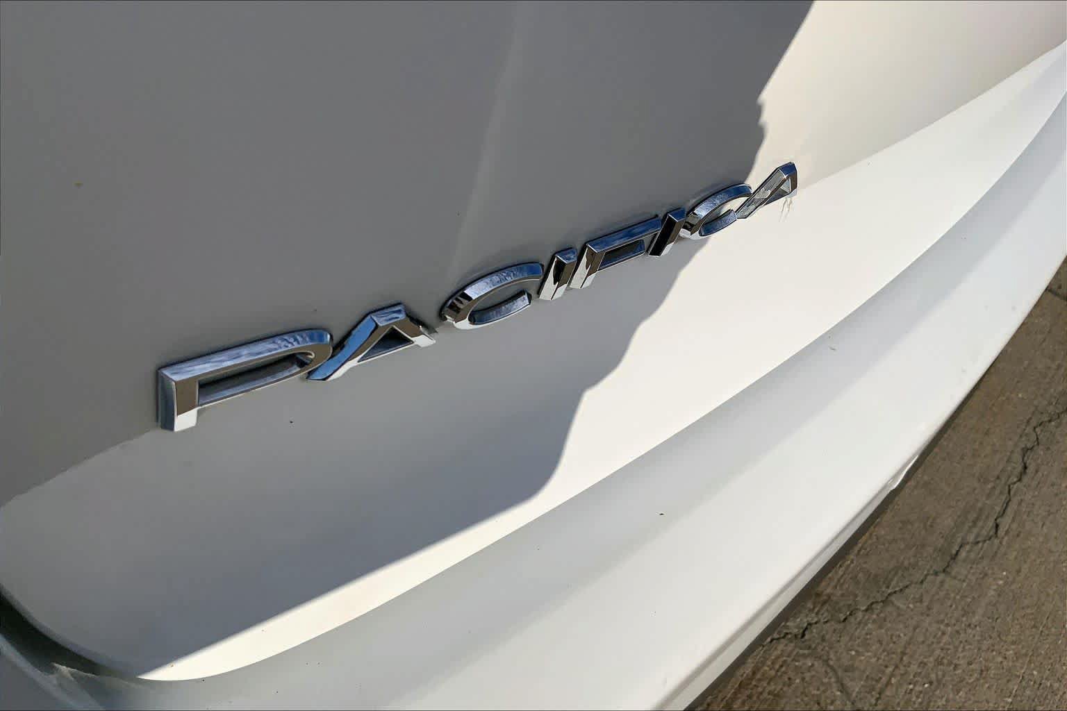 Used 2025 Chrysler Pacifica Select FWD image 30