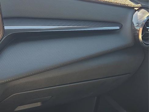 Used 2025 Chevrolet Equinox LT FWD image 15