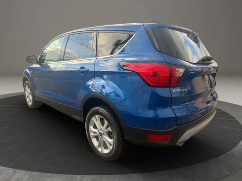 Used 2019 Ford Escape SE image 7