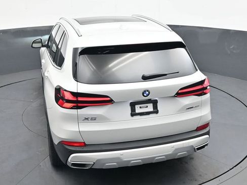 Used 2024 BMW X5 xDrive40i w/ Premium Package AWD/4WD image 28
