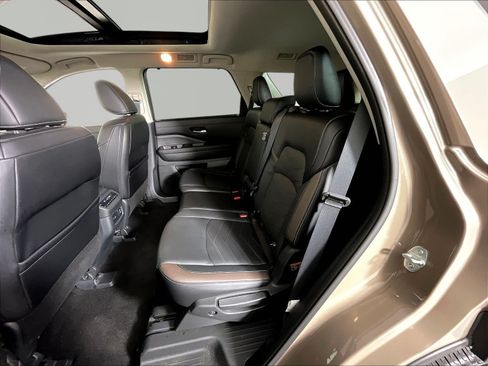 Used 2024 Nissan Pathfinder Platinum w/ Cargo Package AWD/4WD image 22