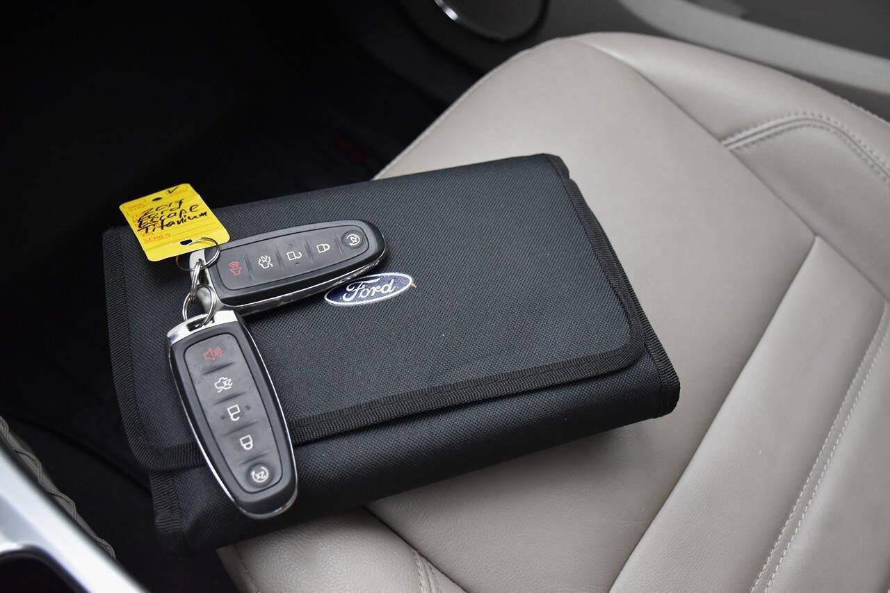 Used 2017 Ford Escape Titanium FWD image 18