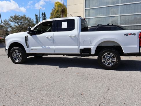 Used 2025 Ford F350 Lariat image 5