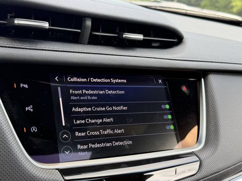 Used 2025 Cadillac XT5 Premium Luxury w/ Technology Package AWD/4WD image 66