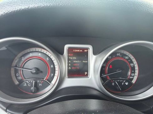Used 2018 Dodge Journey SE w/ Connectivity Group FWD image 10