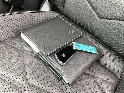 New 2026 Volkswagen Atlas SE image 11