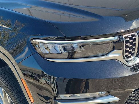 Used 2025 Jeep Grand Cherokee Summit image 16
