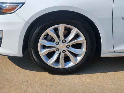Used 2024 Chevrolet Malibu LT FWD image 12