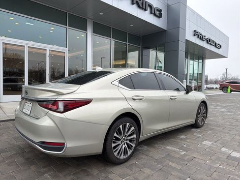 Used 2021 Lexus ES 250 w/ Premium Package image 6