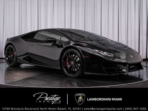 Used 2019 Lamborghini Huracan LP 580-2 RWD image 1