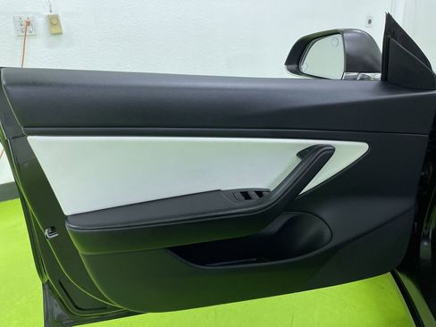 Used 2018 Tesla Model 3 Performance image 15