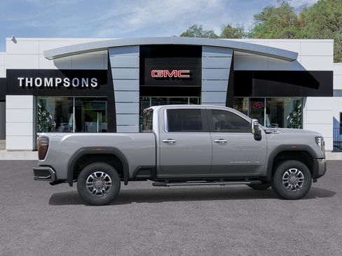 New 2026 GMC Sierra 2500 SLT AWD/4WD image 3