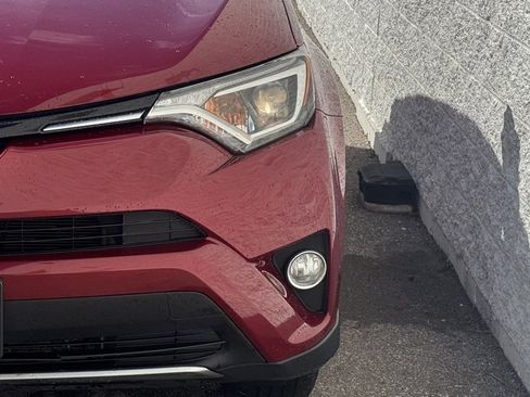 Used 2018 Toyota RAV4 XLE image 6