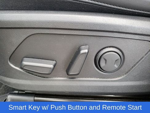 Used 2022 Kia Sorento S w/ Panoramic Sunroof Package image 16