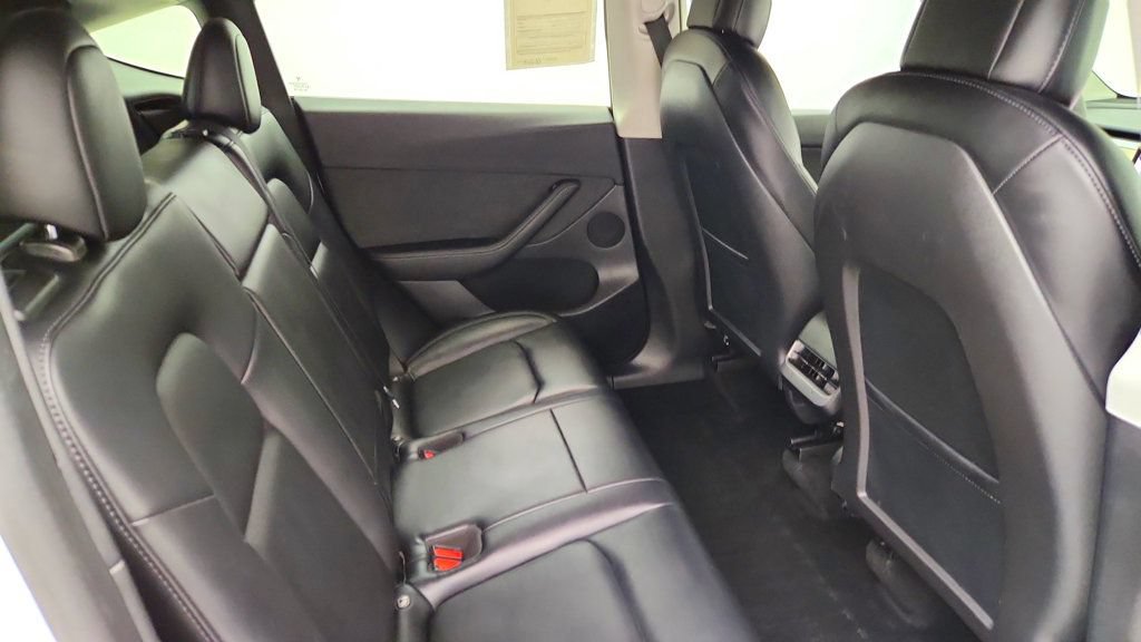 Used 2022 Tesla Model Y Performance AWD/4WD image 27