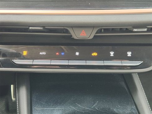 Used 2024 Buick Envision Sport Touring image 16