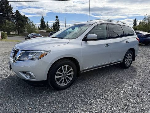 Used 2014 Nissan Pathfinder SL w/ SL Premium Package AWD/4WD image 5