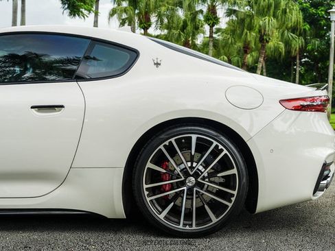 Used 2024 Maserati GranTurismo Trofeo AWD/4WD image 5