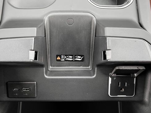 Used 2024 GMC Sierra 2500 Denali Ultimate w/ Max Trailering Package image 31