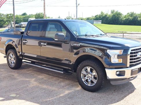 Used 2015 Ford F150 XLT w/ Equipment Group 302A Luxury AWD/4WD image 7