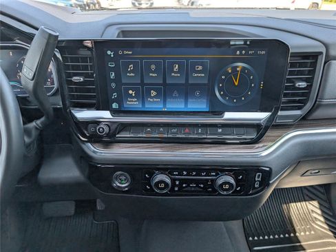 Used 2024 Chevrolet Silverado 1500 RST AWD/4WD image 17